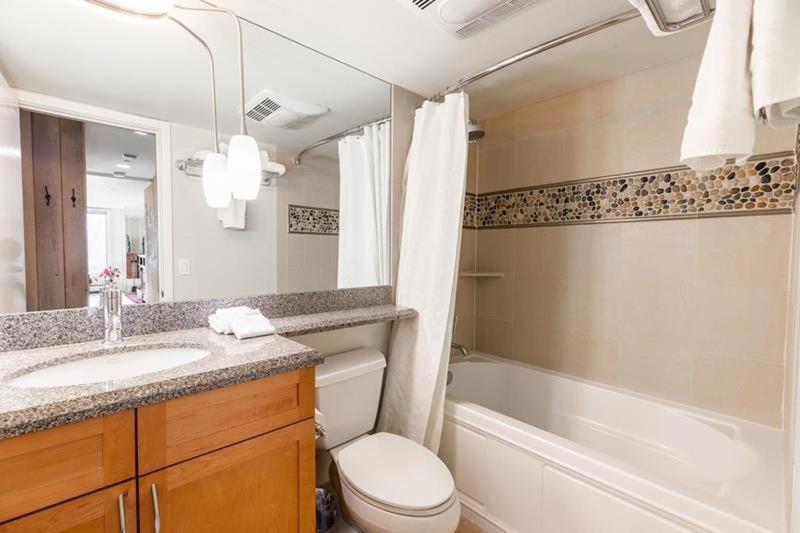Village Center Condos Вейл Номер фото
